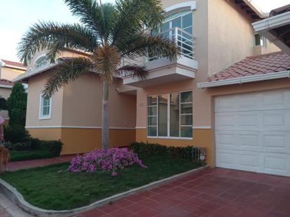 Casa en La Castellana Campestre